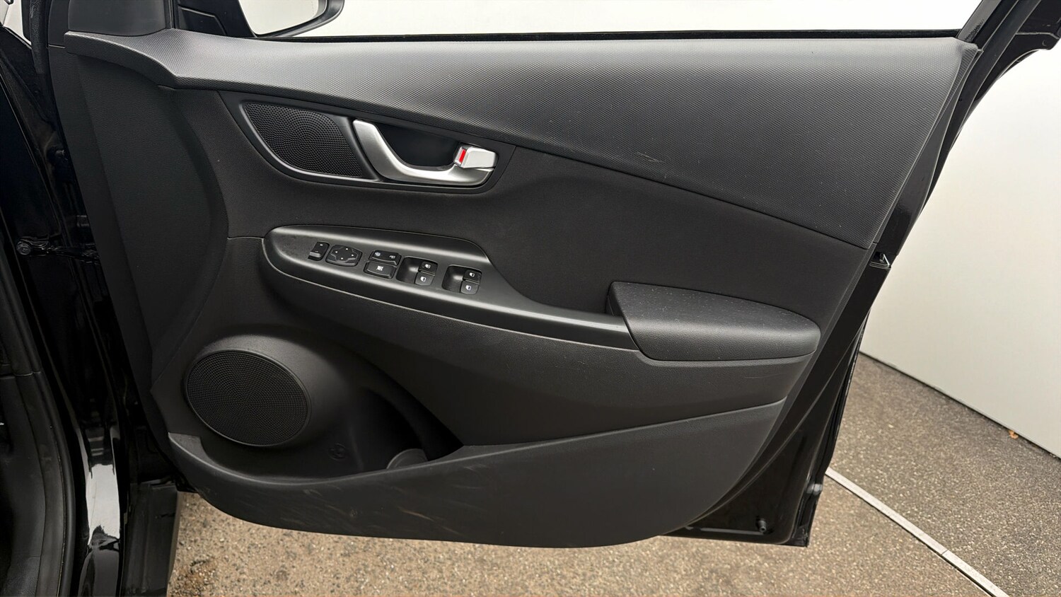 Used Hyundai KONA 2023 for sale - 77998180: Photo 14