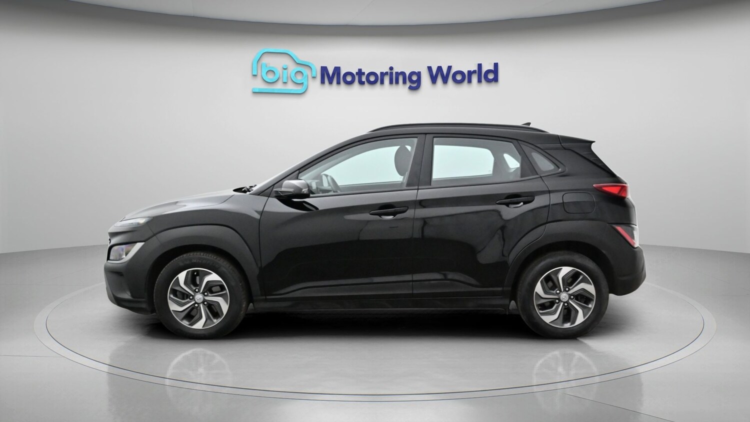 Used Hyundai KONA 2023 for sale - 77998180: Photo 4