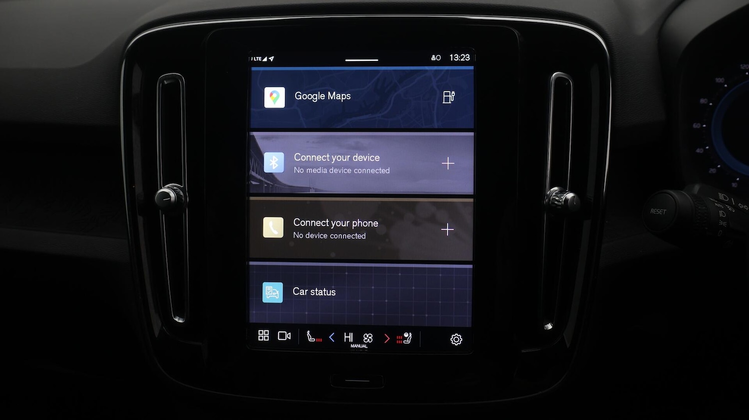 Used Volvo XC40 2023 for sale - 76388750: Photo 12