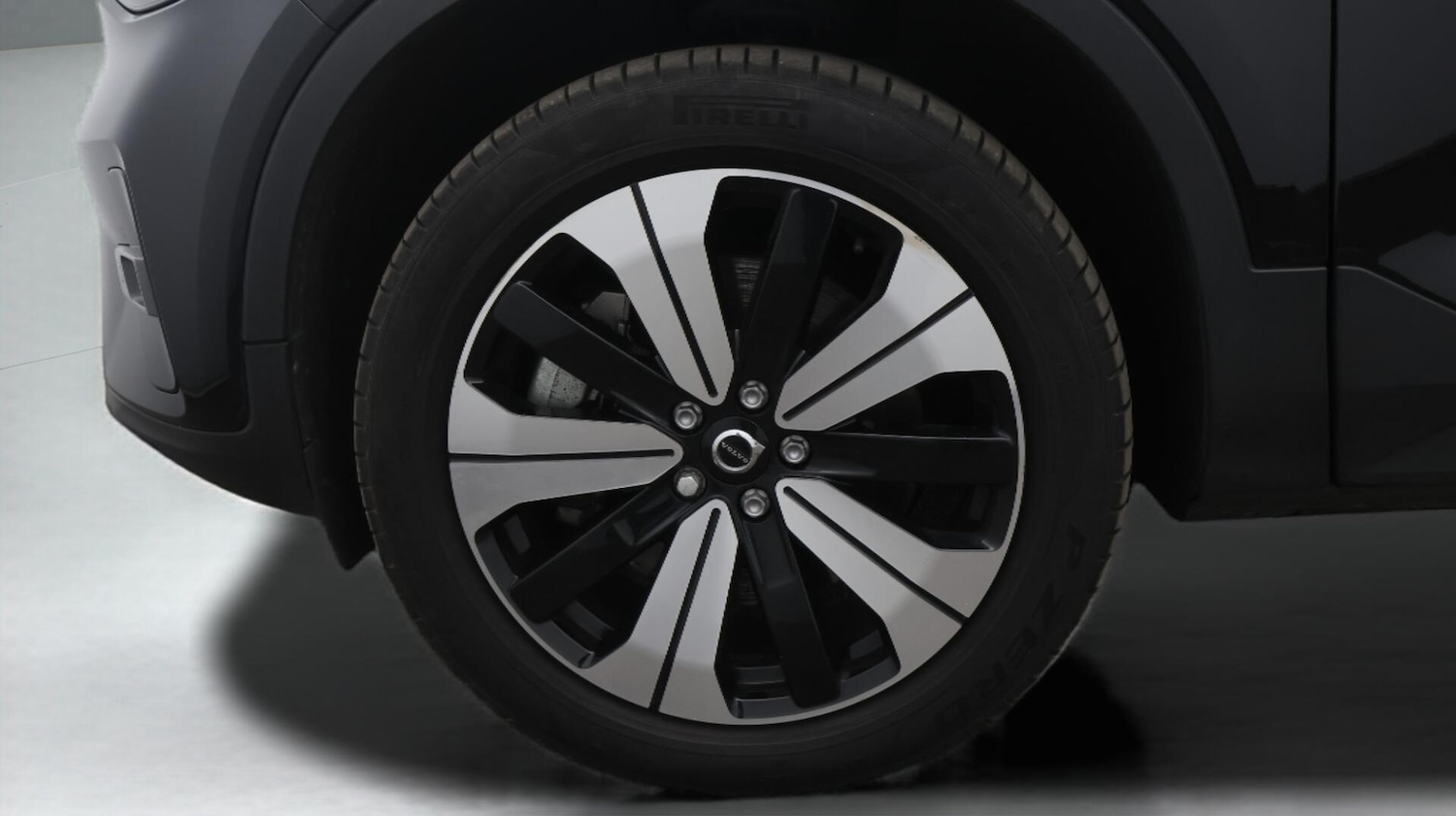 Used Volvo XC40 2023 for sale - 76388750: Photo 19