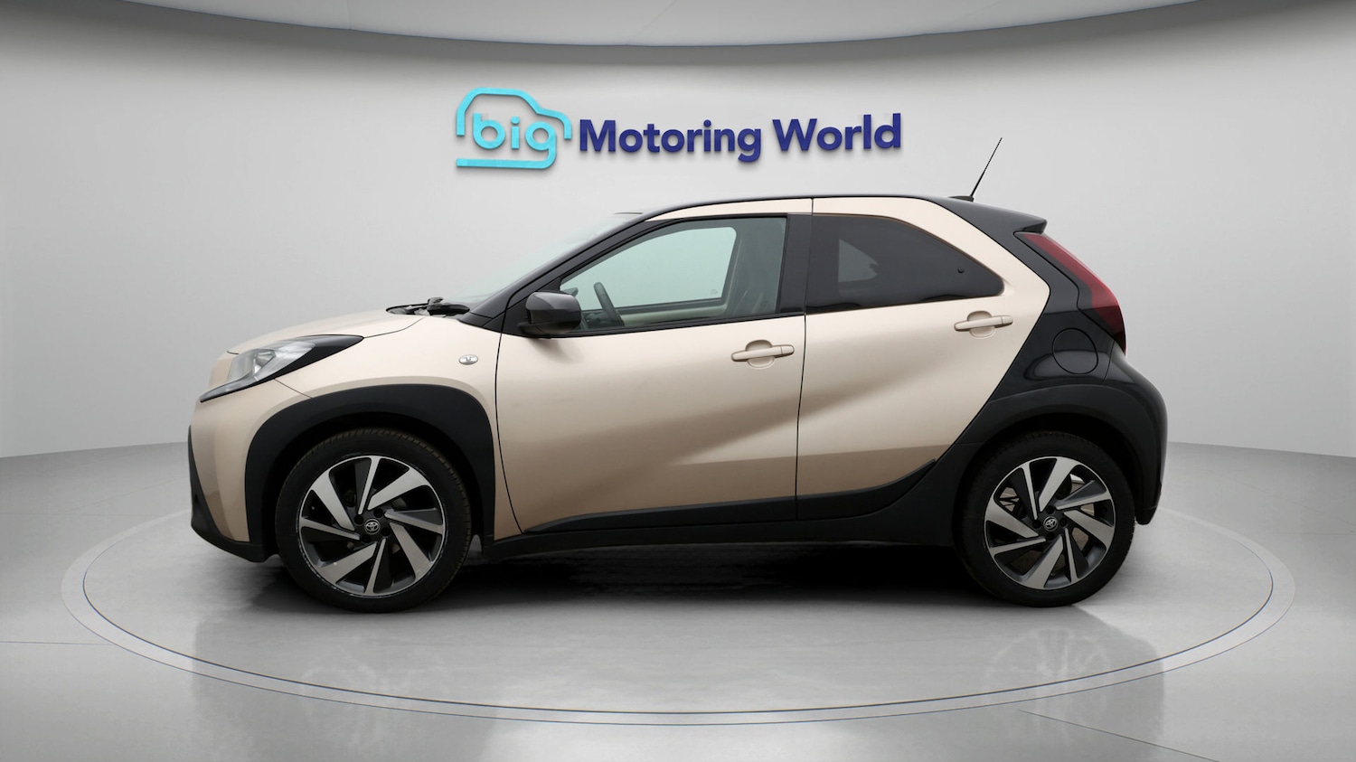 Used Toyota Aygo X for sale - 77337446: Photo 4