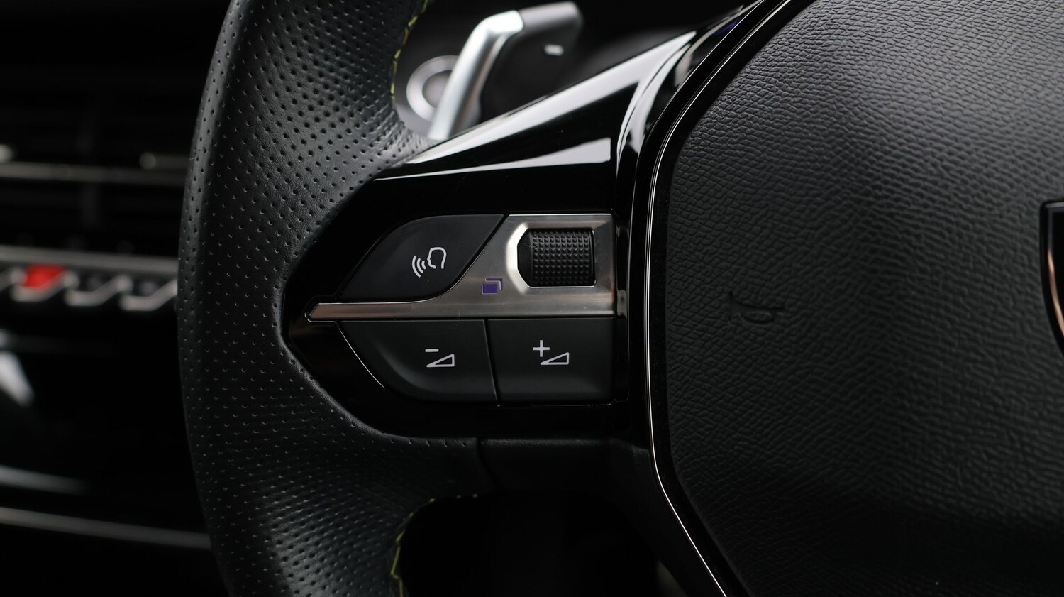 Used Peugeot 2008 for sale - 77581005: Photo 27