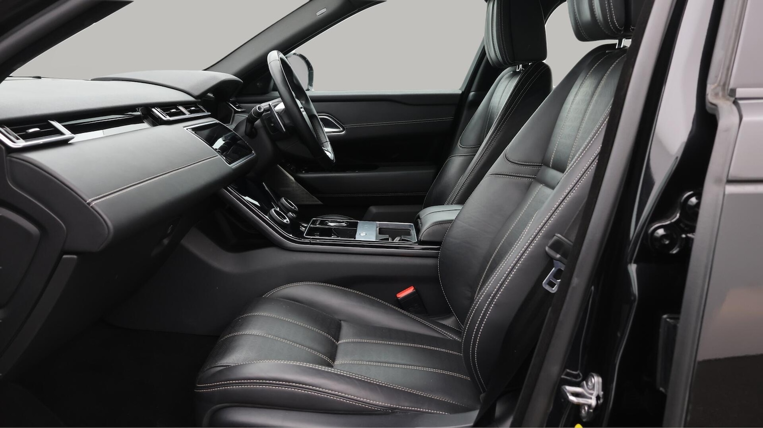 Used Land Rover Range Rover Velar 2019 for sale - 76632885: Photo 15