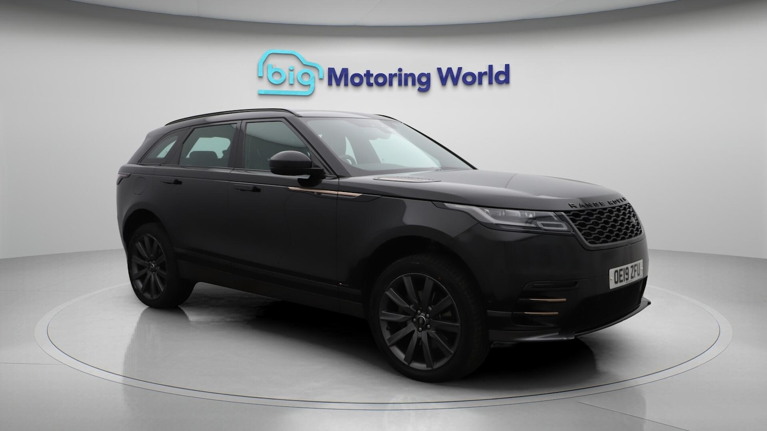 Used Land Rover Range Rover Velar 2019 for sale - 76632885: Photo 2