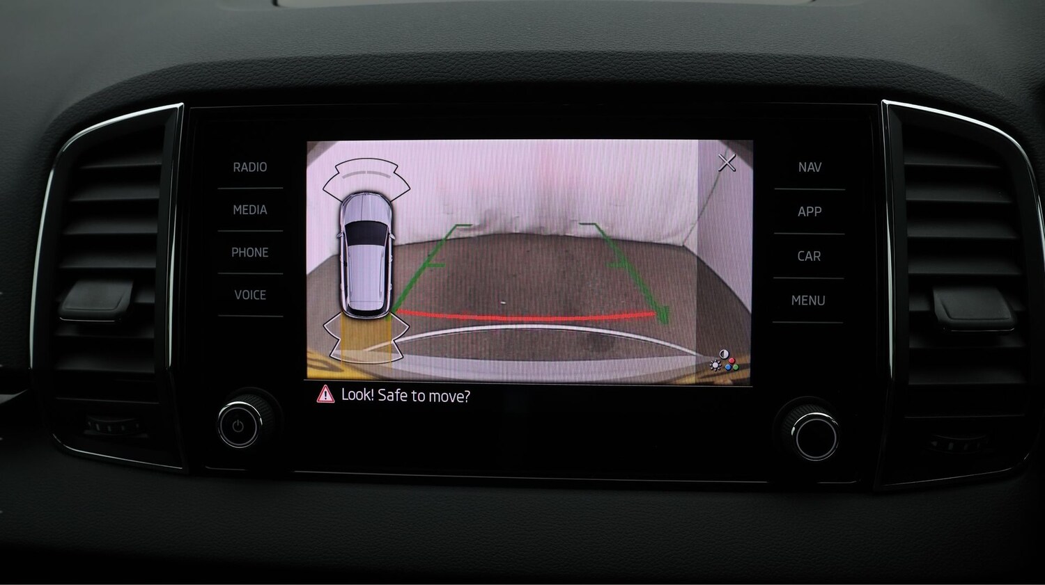 Used Skoda Karoq 2023 for sale - 77446917: Photo 25