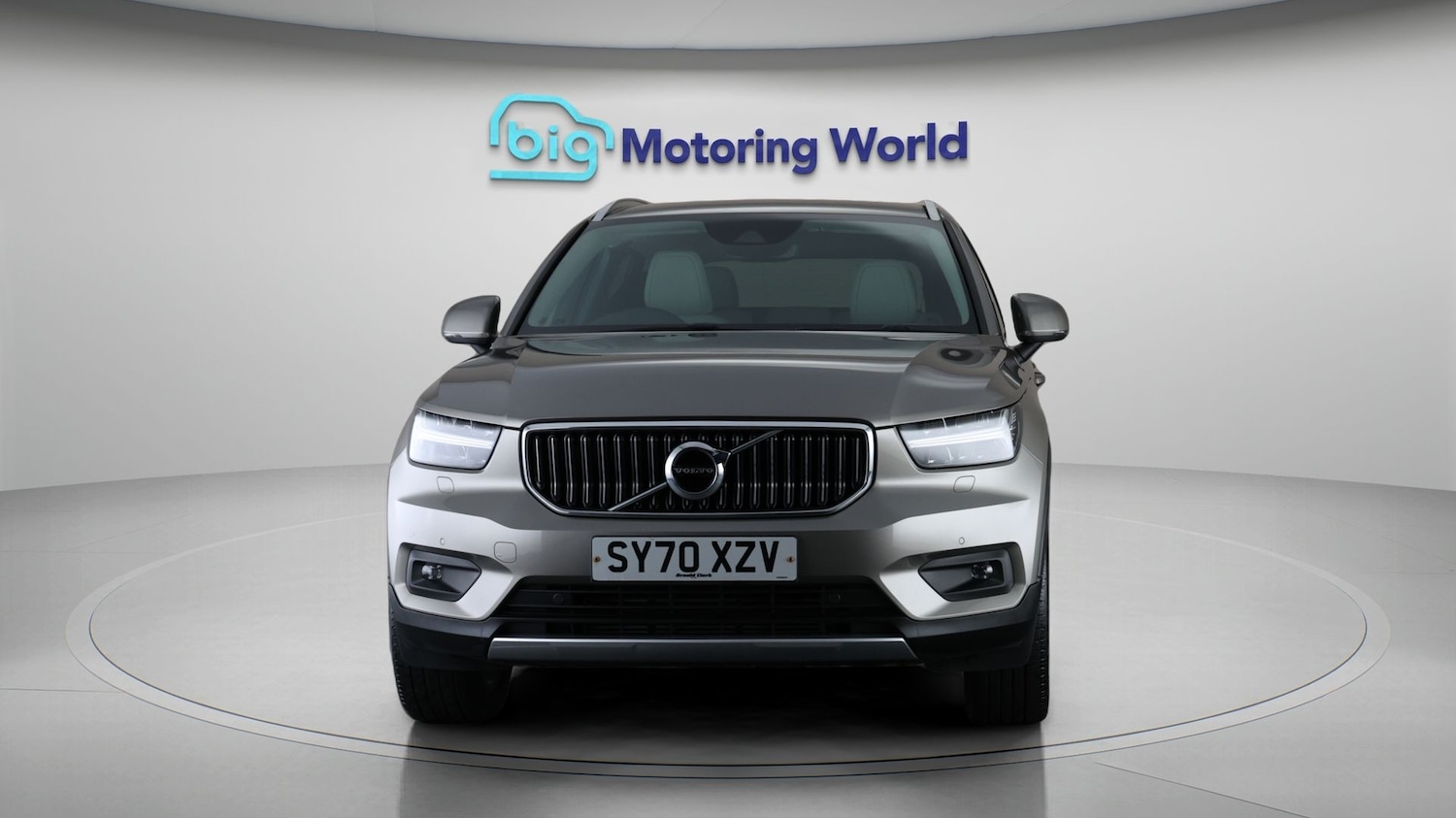 Used Volvo XC40 for sale - 77760386: Photo 2