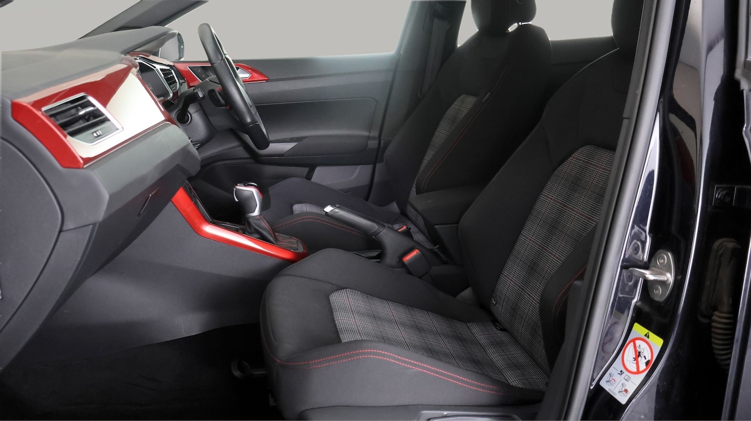 Used Volkswagen Polo 2023 for sale - 77777517: Photo 14