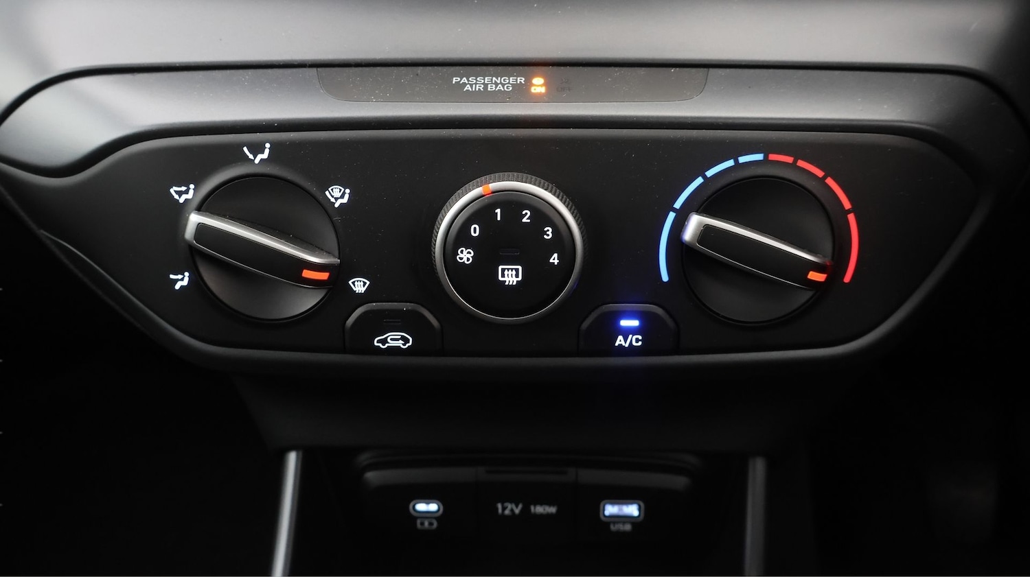 Used Hyundai i20 2024 for sale - 77848555: Photo 11