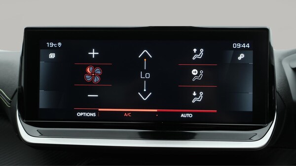 Used Peugeot 2008 2022 for sale - 76012530: Photo 13