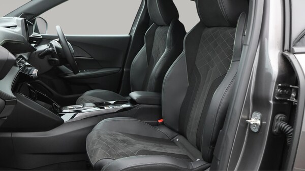 Used Peugeot 2008 2022 for sale - 76012530: Photo 15