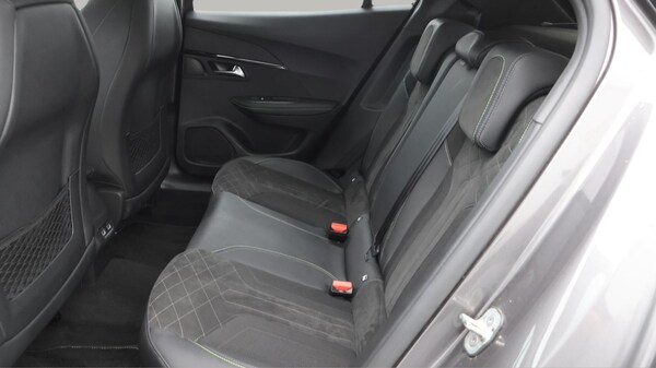 Used Peugeot 2008 2022 for sale - 76012530: Photo 17