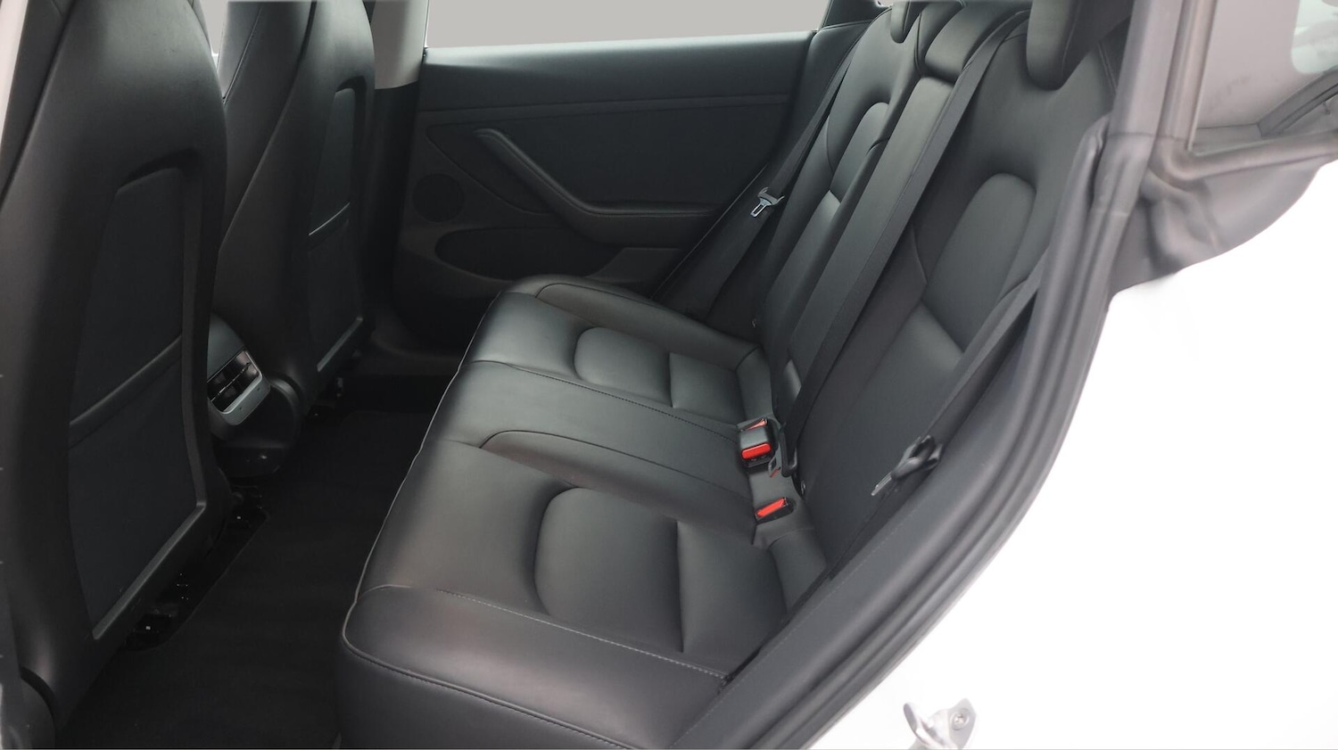 Used Tesla Model 3 2021 for sale - 76633915: Photo 17