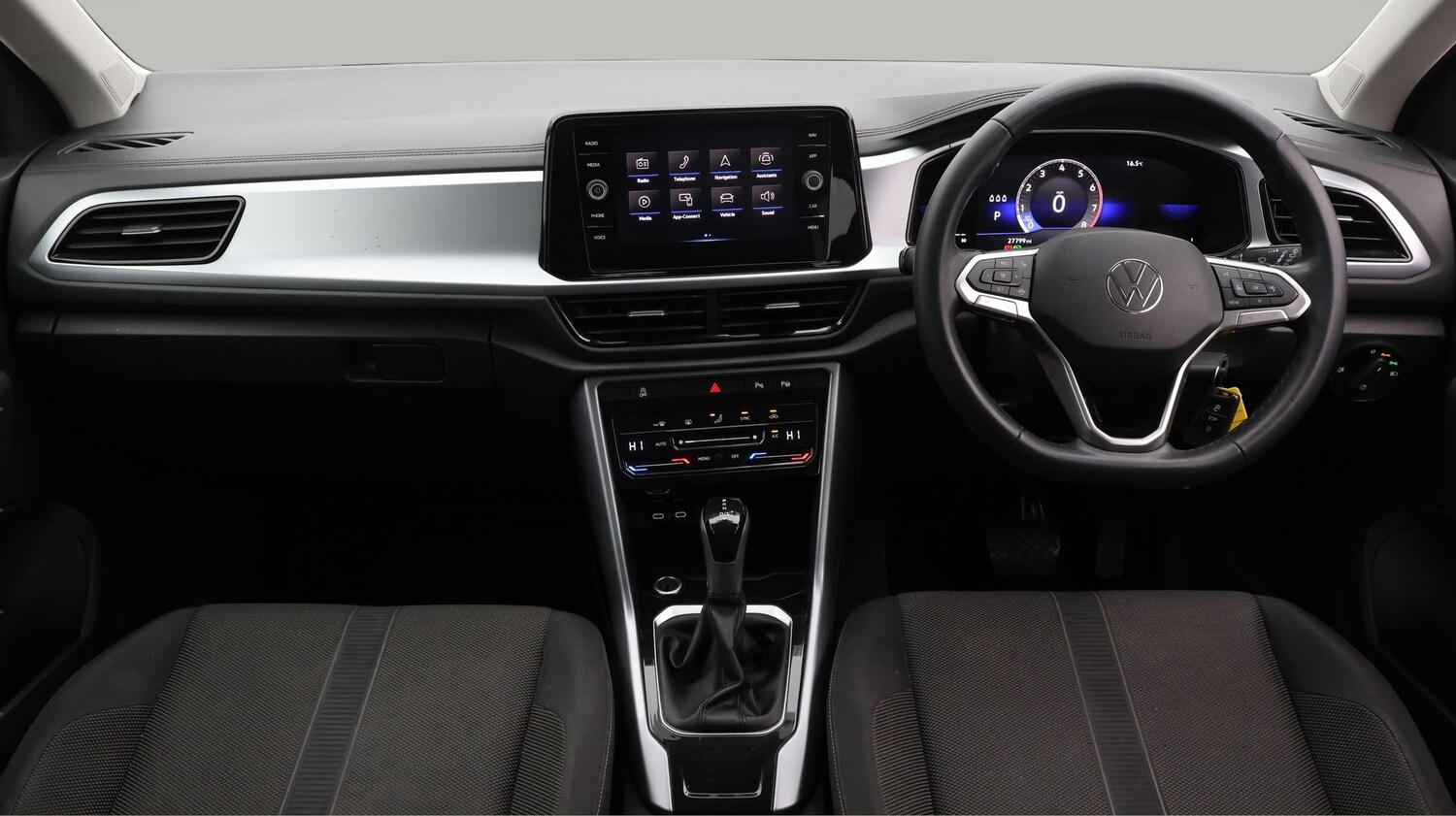 Used Volkswagen T-Roc 2023 for sale - 77459812: Photo 13