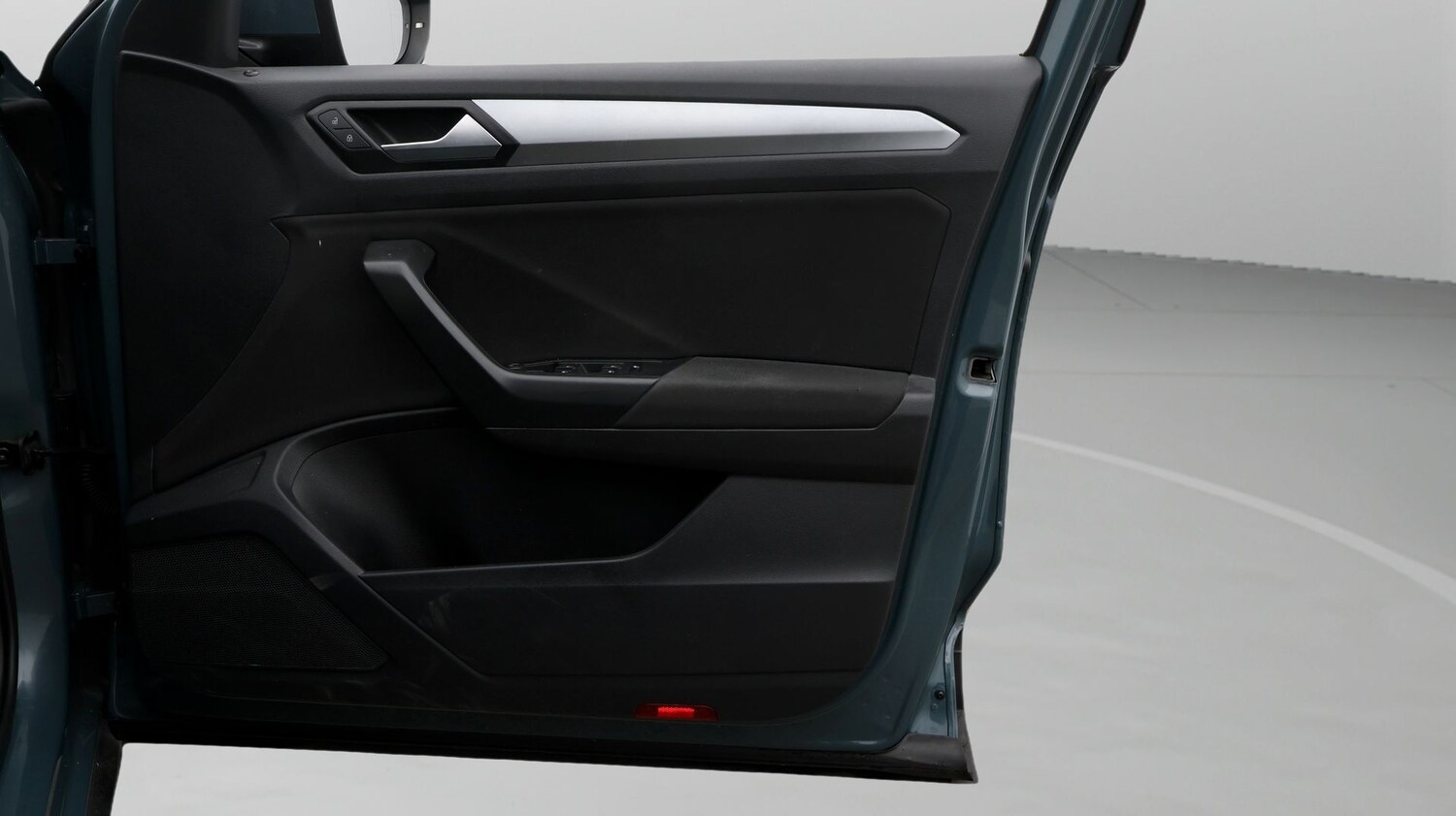 Used Volkswagen T-Roc 2023 for sale - 77459812: Photo 15