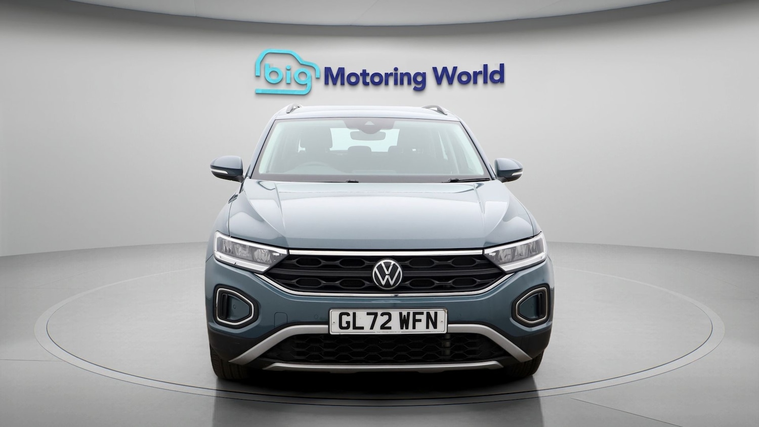 Used Volkswagen T-Roc 2023 for sale - 77459812: Photo 2