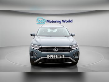 Used Volkswagen T-Roc 2023 for sale - 77459812: Photo