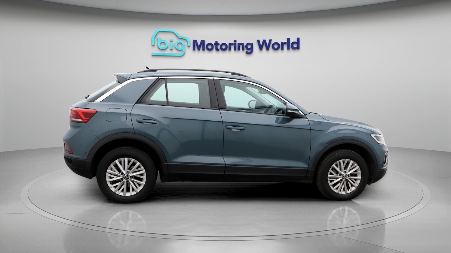 Used Volkswagen T-Roc 2023 for sale - 77459812: Photo 8