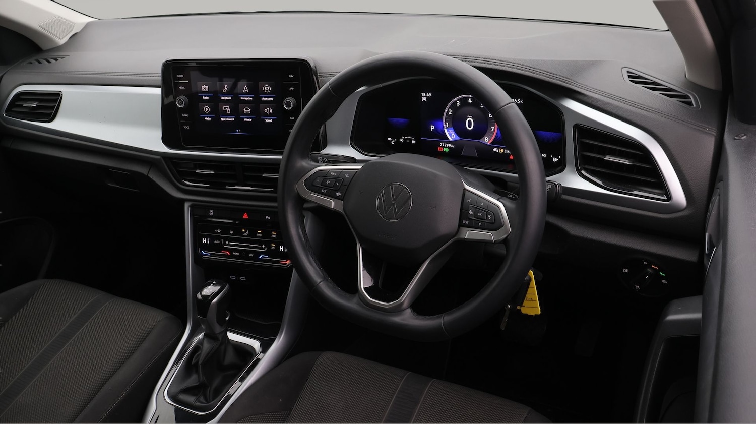 Used Volkswagen T-Roc 2023 for sale - 77459812: Photo 9