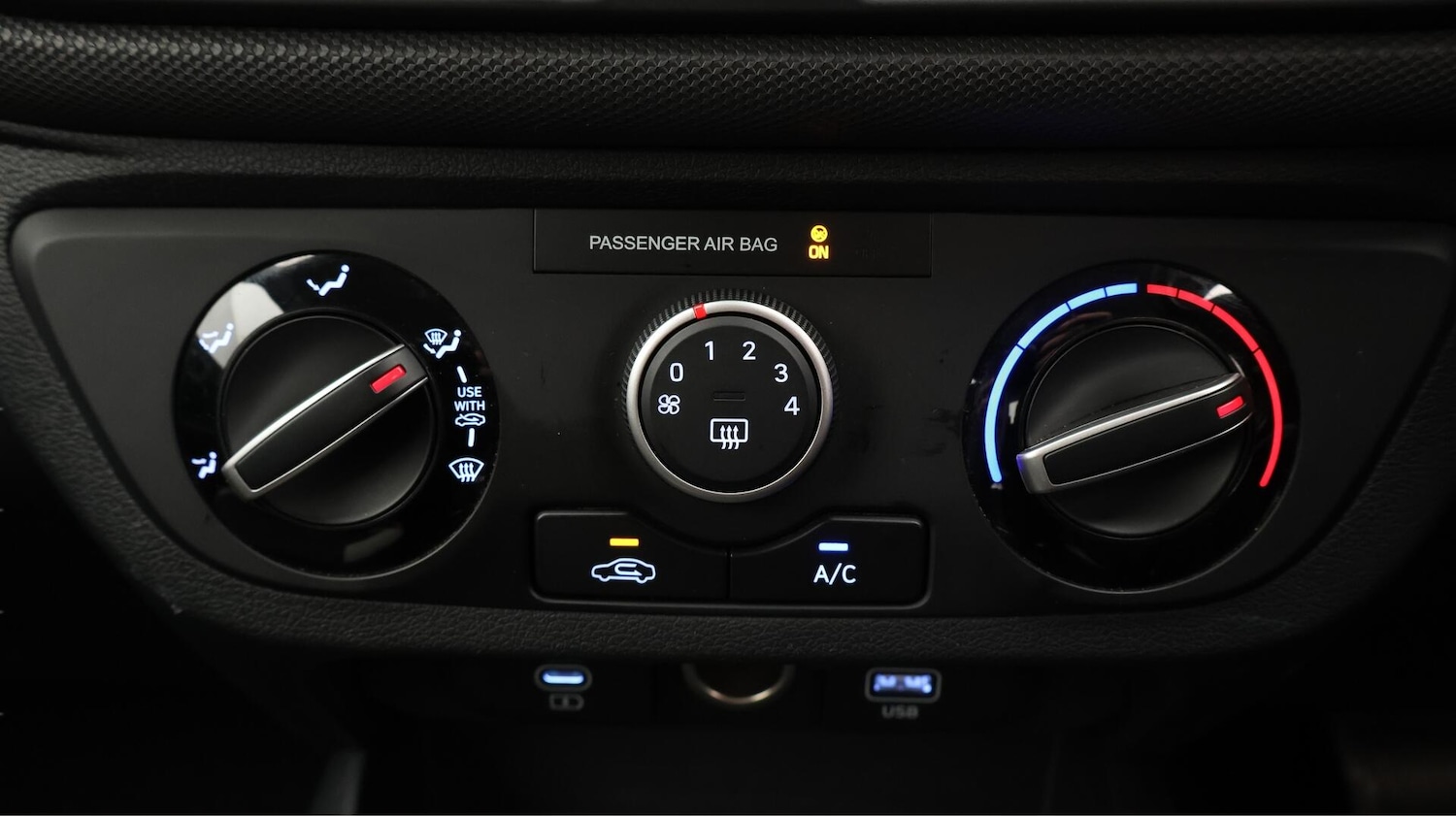 Used Hyundai i10 for sale - 76728069: Photo 13