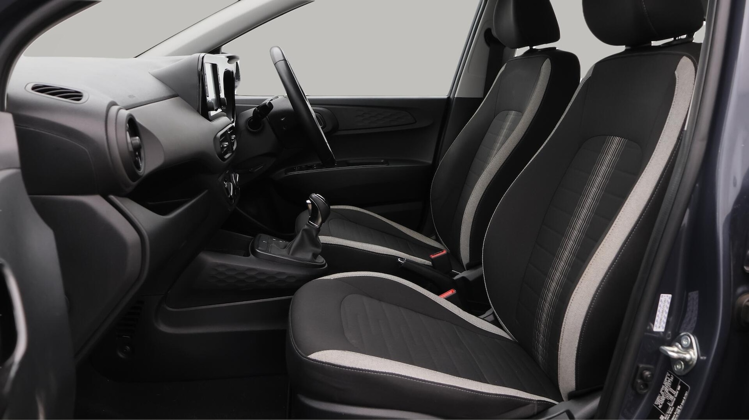 Used Hyundai i10 for sale - 76728069: Photo 15