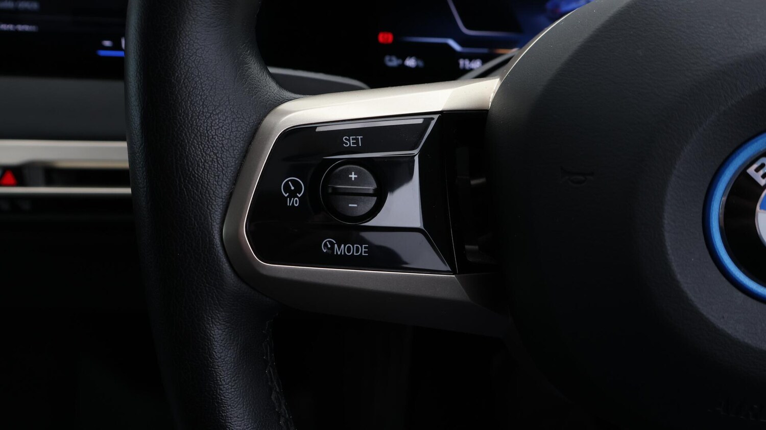 Used BMW iX 2022 for sale - 76632695: Photo 23