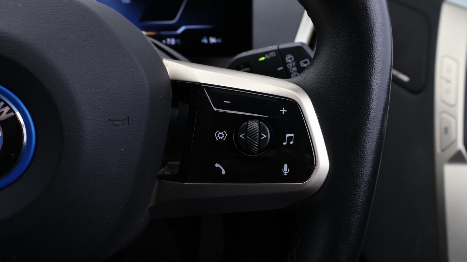 Used BMW iX 2022 for sale - 76632695: Photo 24