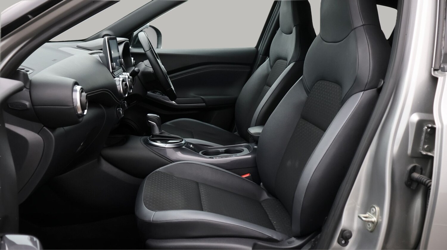 Used Nissan Juke 2023 for sale - 77616925: Photo 14