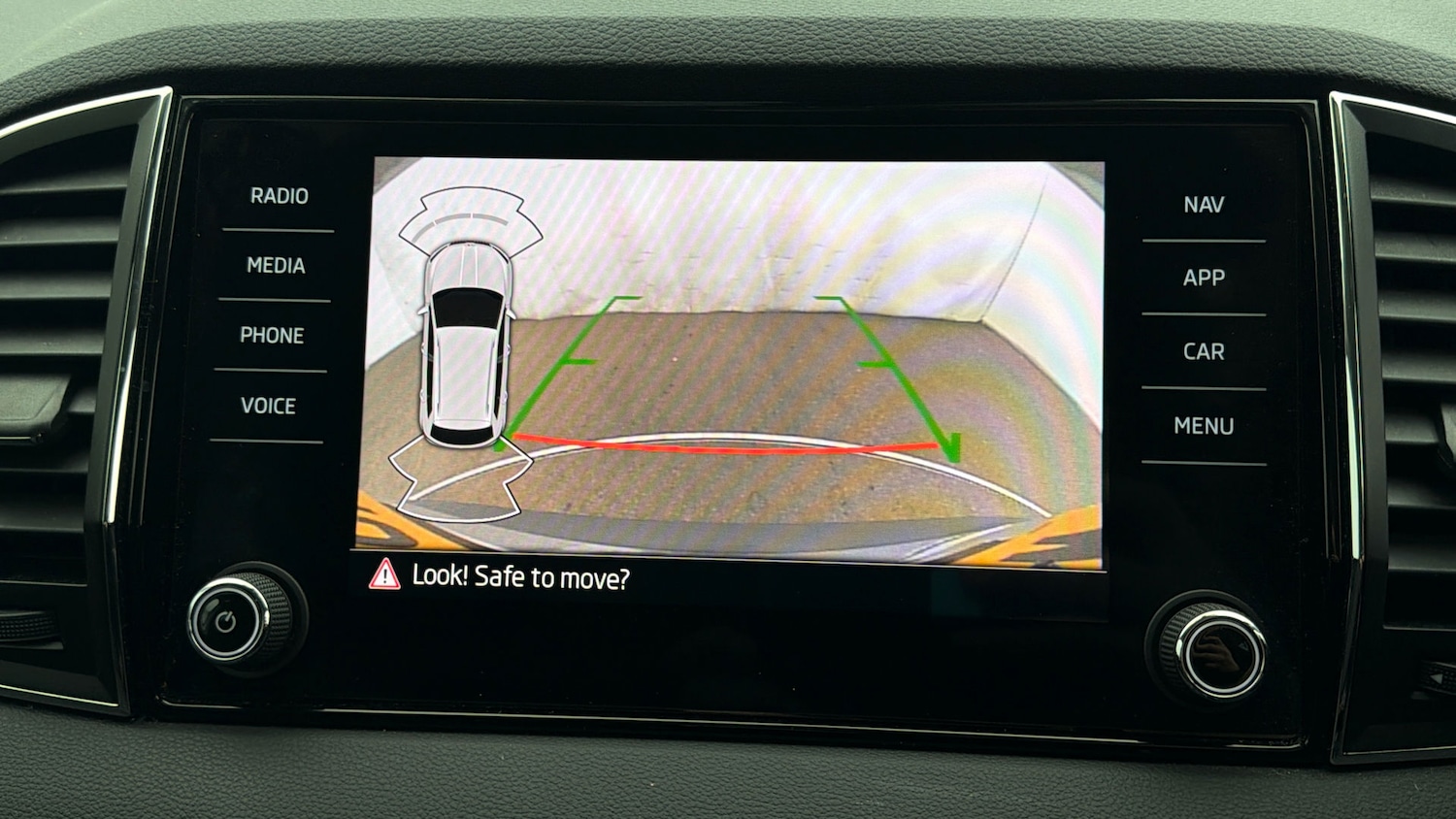 Used Skoda Karoq 2021 for sale - 77997545: Photo 27