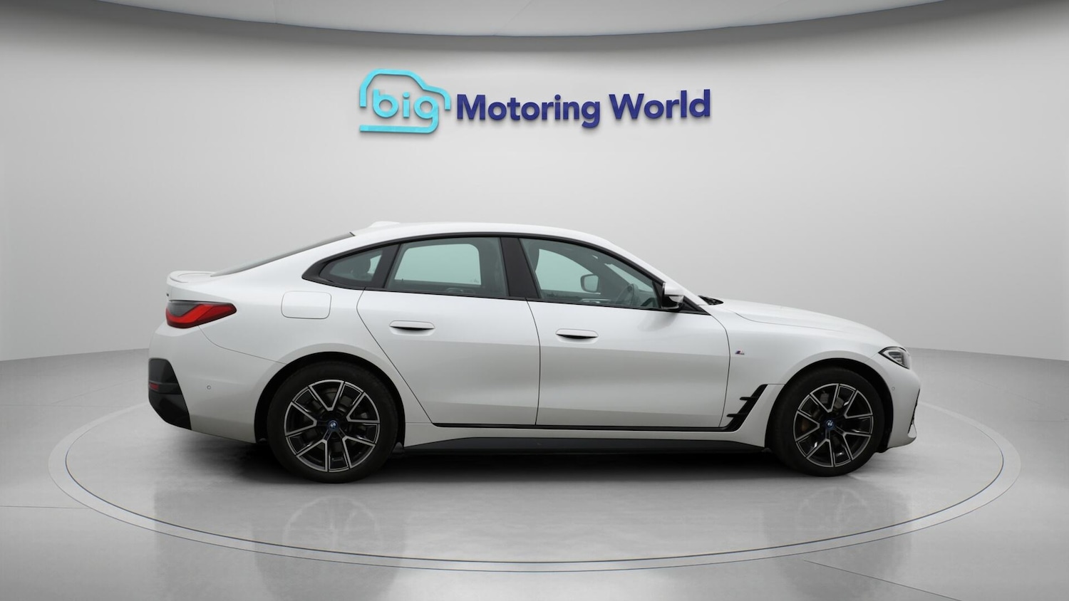 Used BMW i4 2022 for sale - 76370158: Photo 9