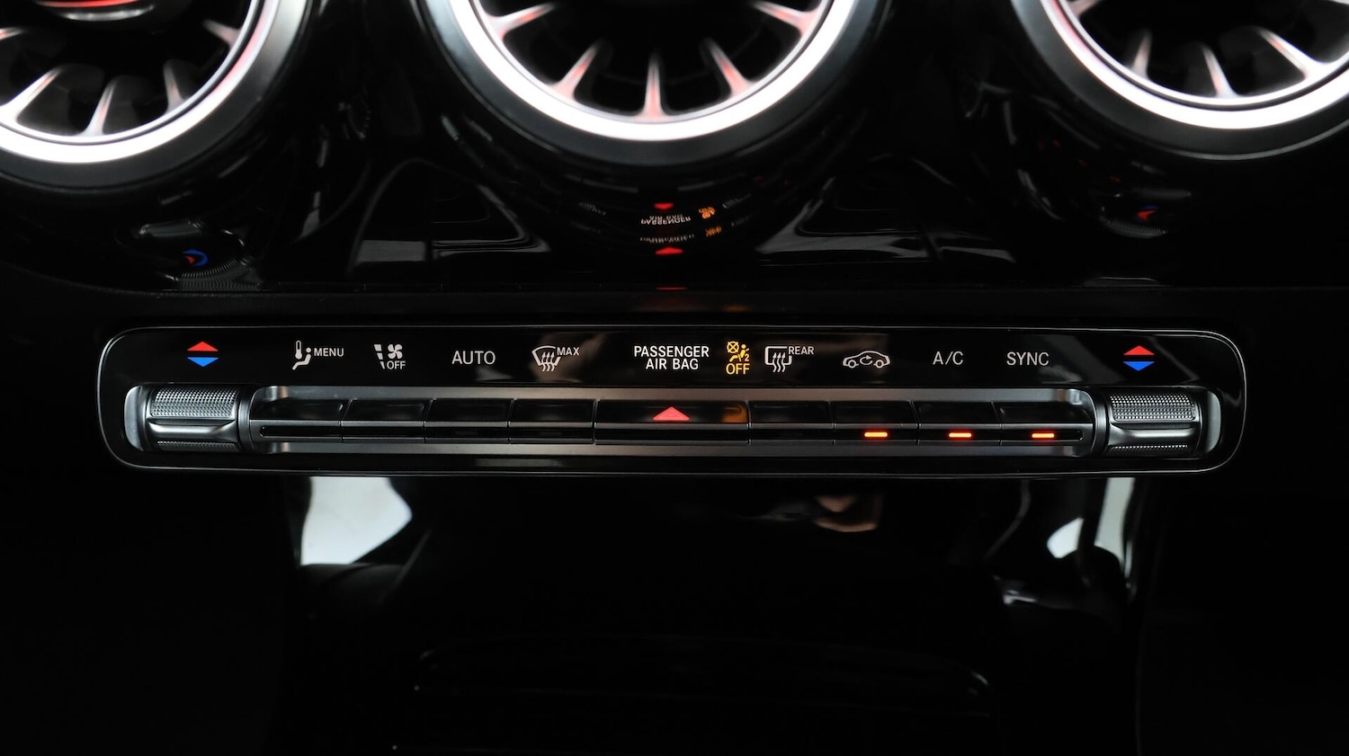 Used Mercedes-Benz CLA 2022 for sale - 76472923: Photo 13