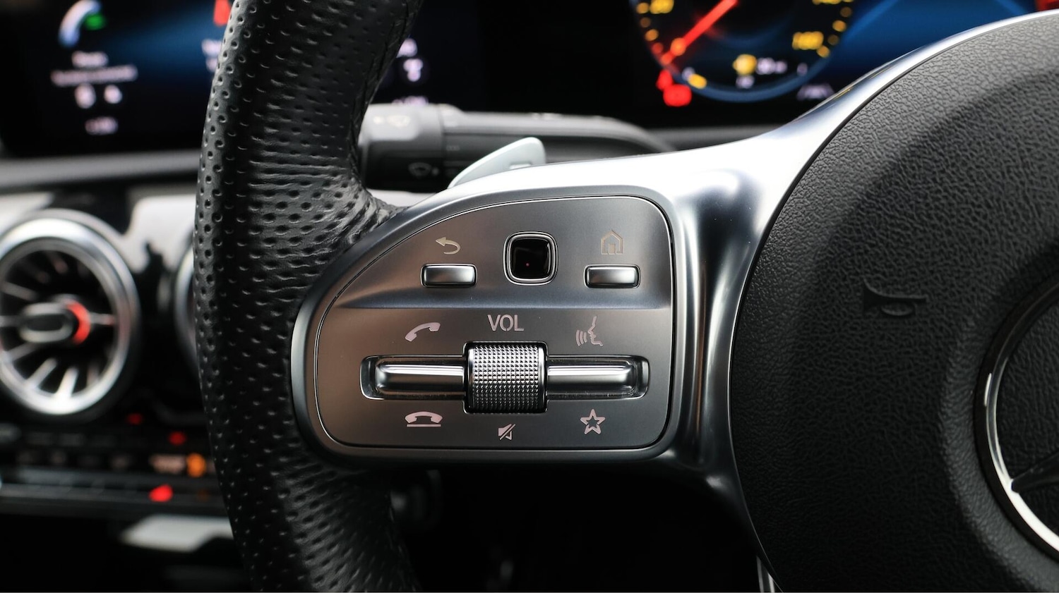 Used Mercedes-Benz CLA 2022 for sale - 76472923: Photo 24