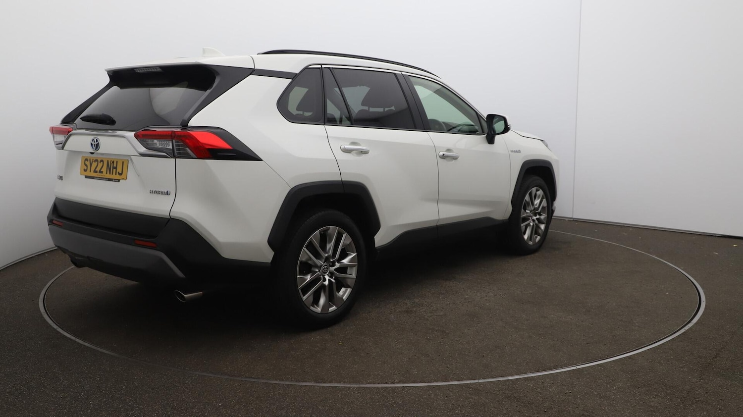 Used Toyota RAV4 2022 for sale - 76361321: Photo 56