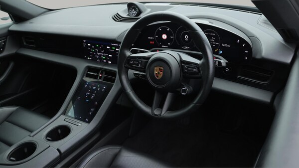 Used Porsche Taycan 2020 for sale - 76259415: Photo 10
