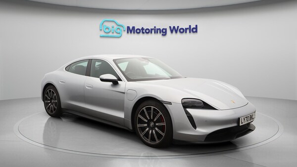 Used Porsche Taycan 2020 for sale - 76259415: Photo 2