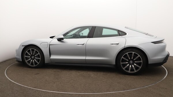 Used Porsche Taycan 2020 for sale - 76259415: Photo 61