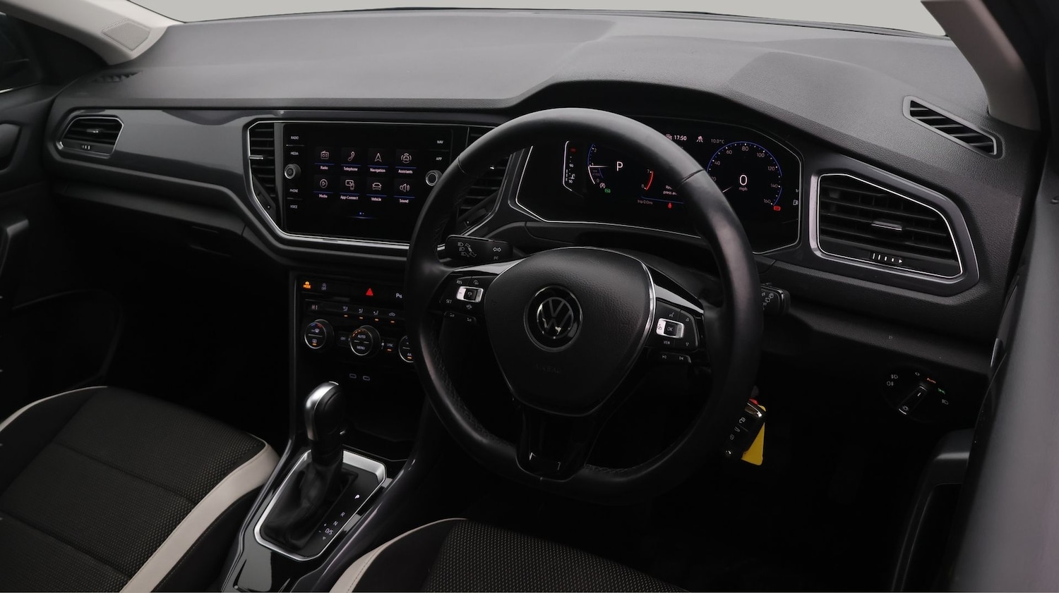 Used Volkswagen T-Roc 2021 for sale - 77236130: Photo 9