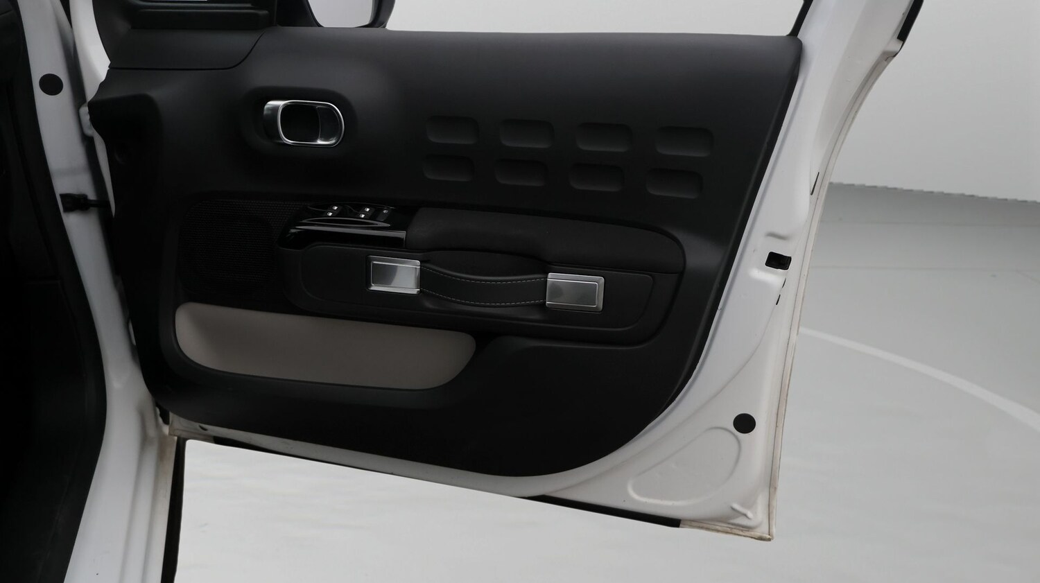 Used Citroen C3 2023 for sale - 77602079: Photo 15