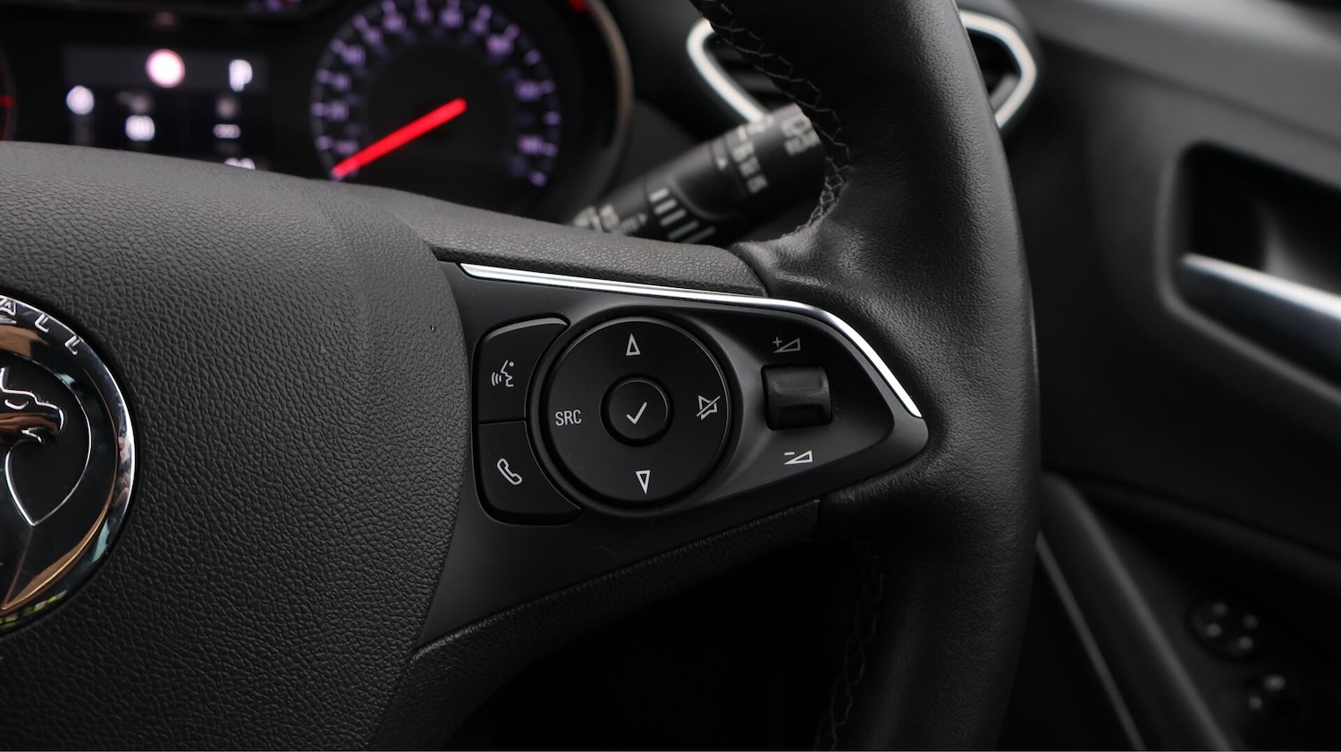 Used Vauxhall Crossland for sale - 76728796: Photo 24