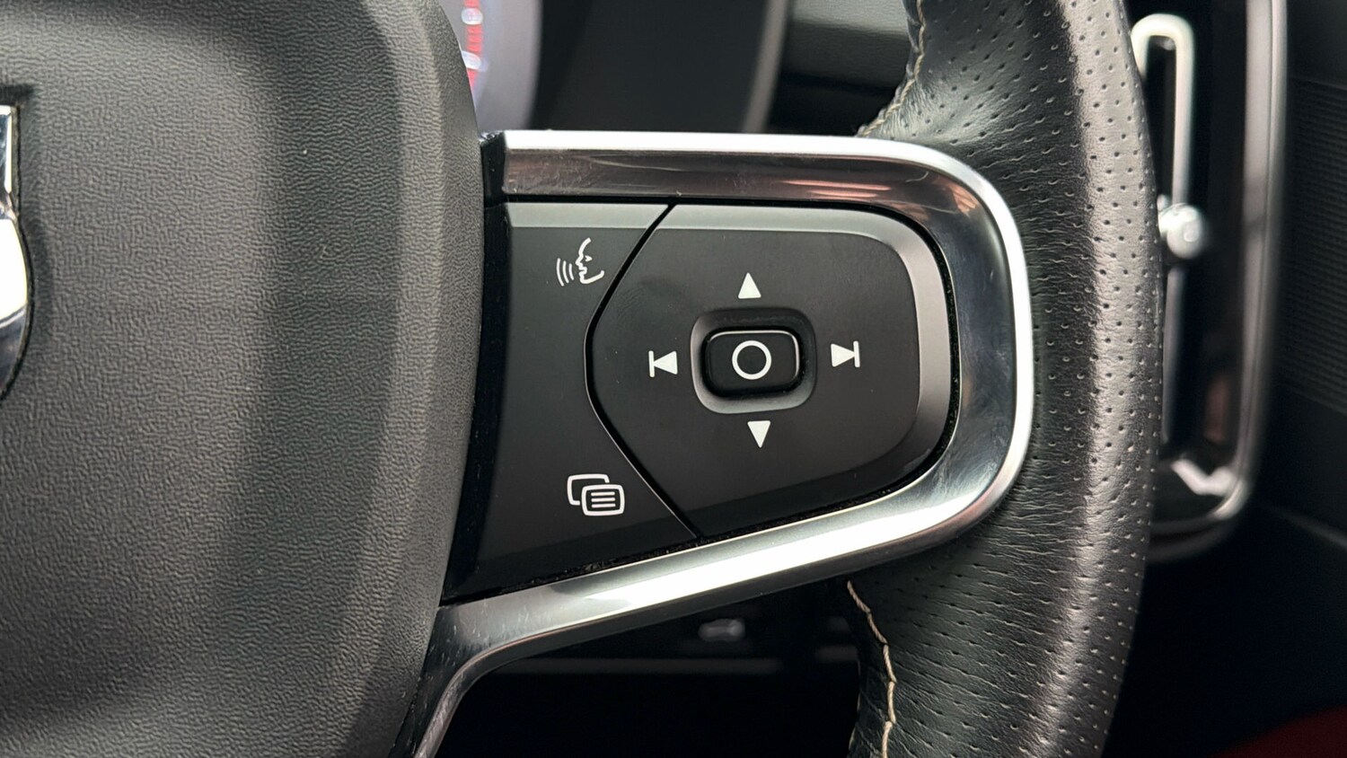 Used Volvo XC40 2021 for sale - 77833985: Photo 23