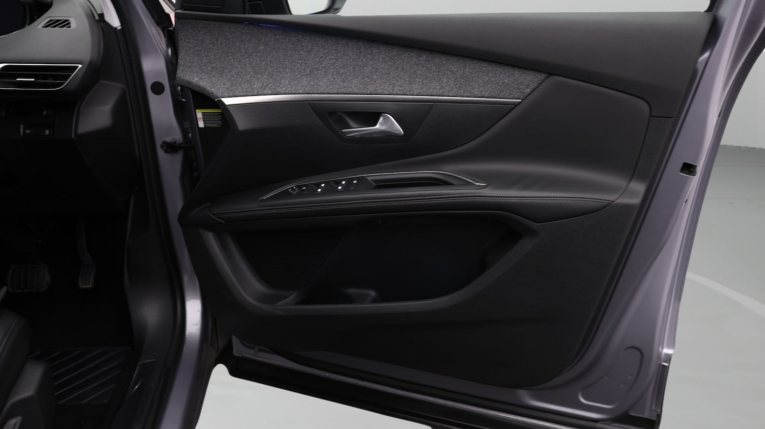 Used Peugeot 5008 2018 for sale - 77797094: Photo 15