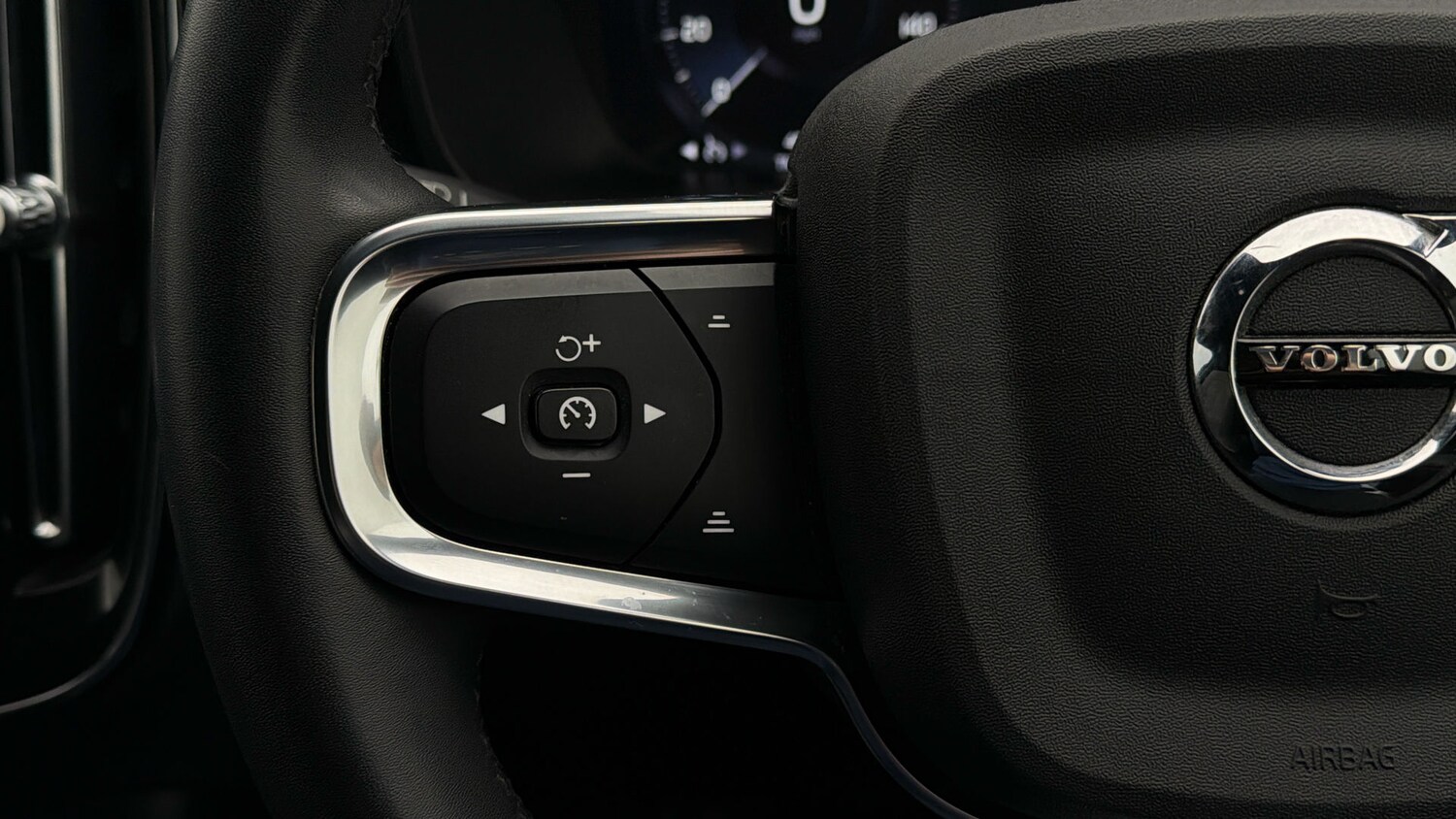 Used Volvo XC40 2022 for sale - 78065404: Photo 22