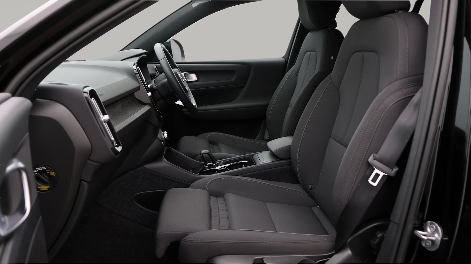 Used Volvo XC40 2023 for sale - 77775344: Photo 14