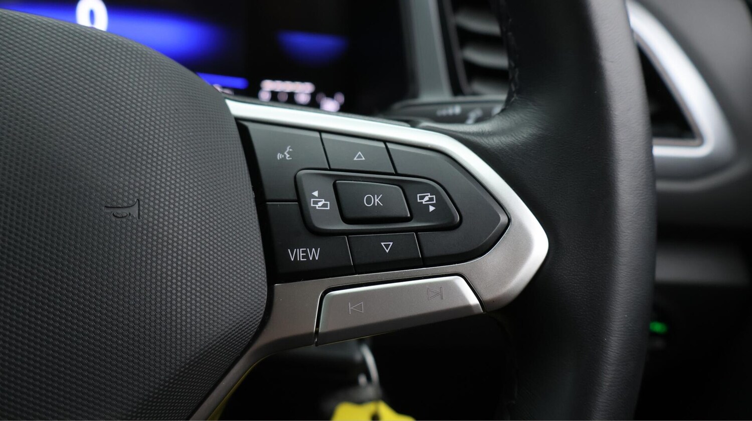 Used Volkswagen T-Roc 2022 for sale - 76072054: Photo 26