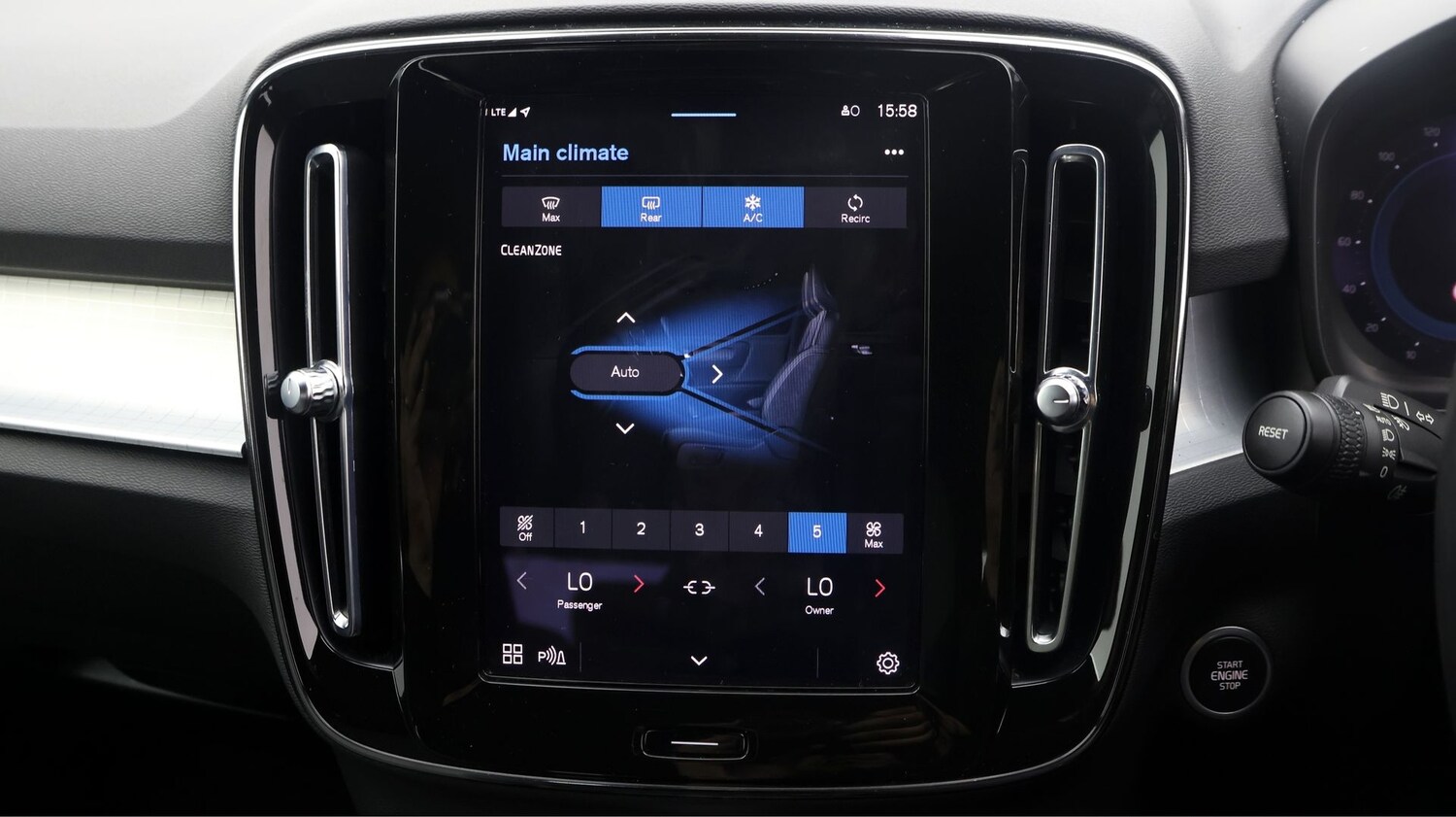 Used Volvo XC40 2022 for sale - 77181507: Photo 12