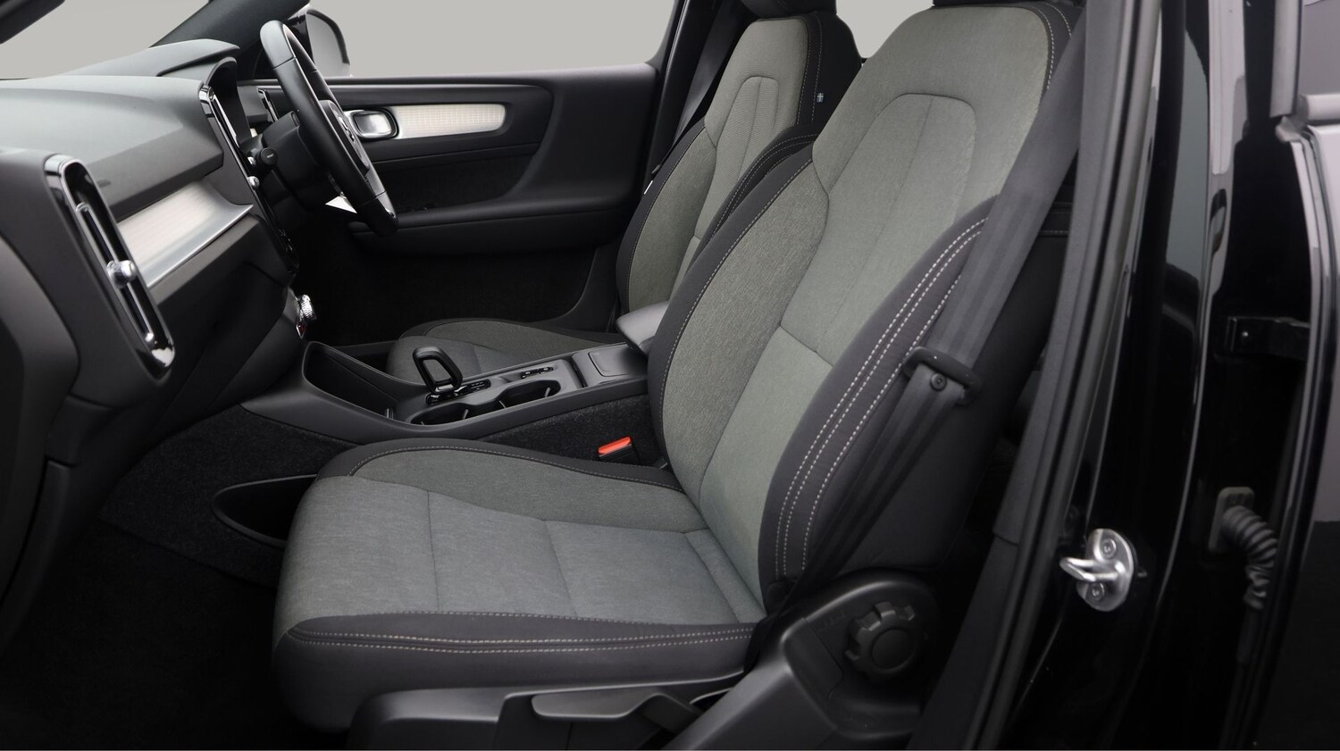 Used Volvo XC40 2022 for sale - 77181507: Photo 14