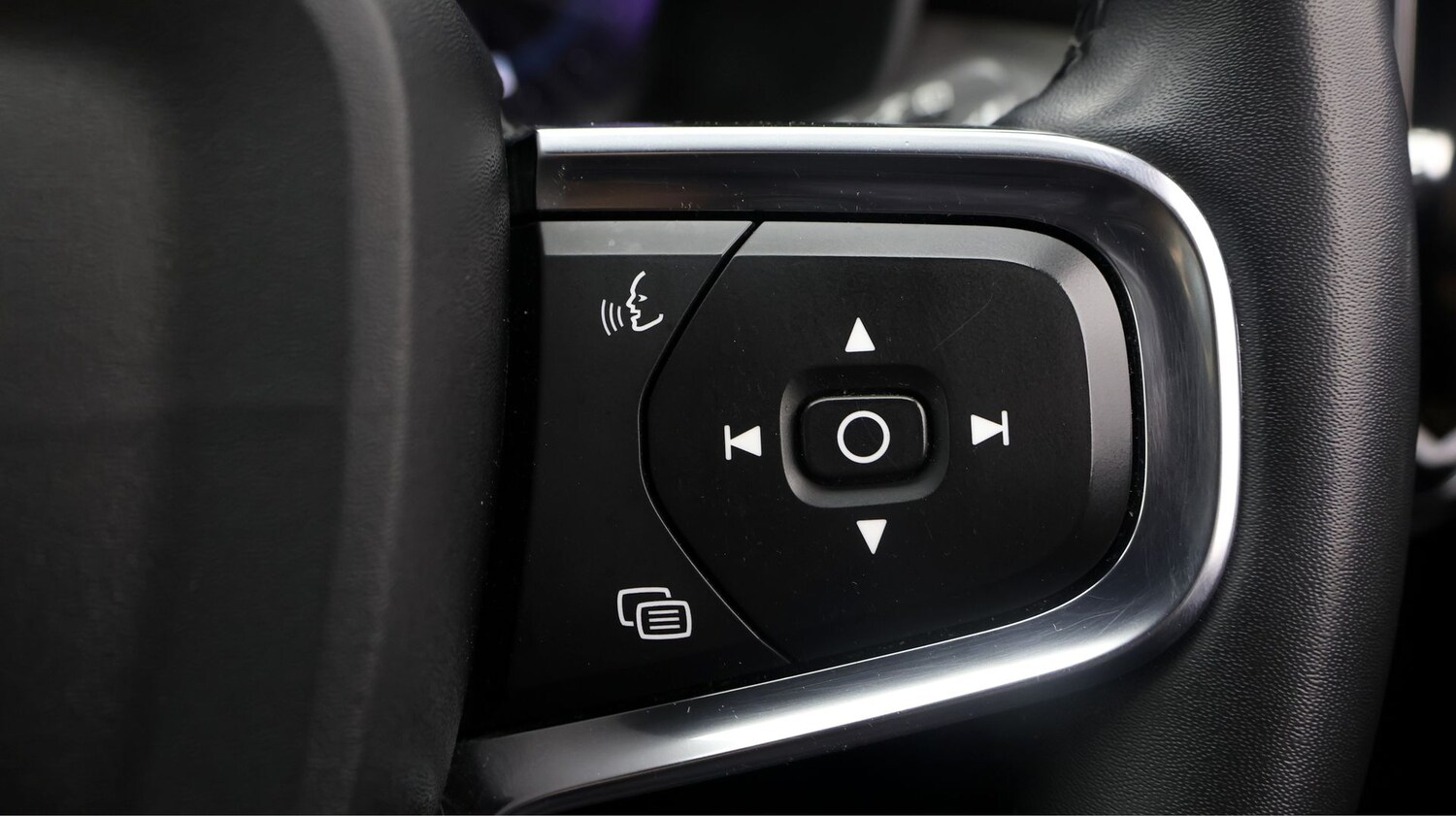 Used Volvo XC40 2022 for sale - 77181507: Photo 25