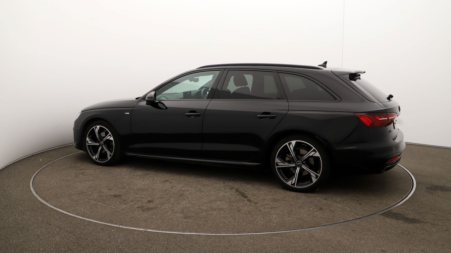 Used Audi A4 Avant for sale - 76811516: Photo 41