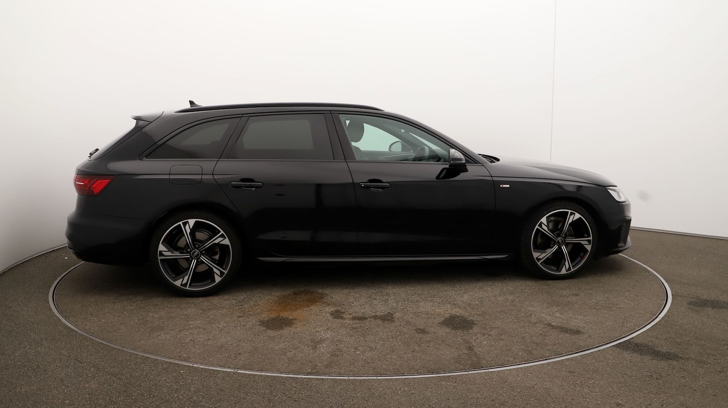 Used Audi A4 Avant for sale - 76811516: Photo 44