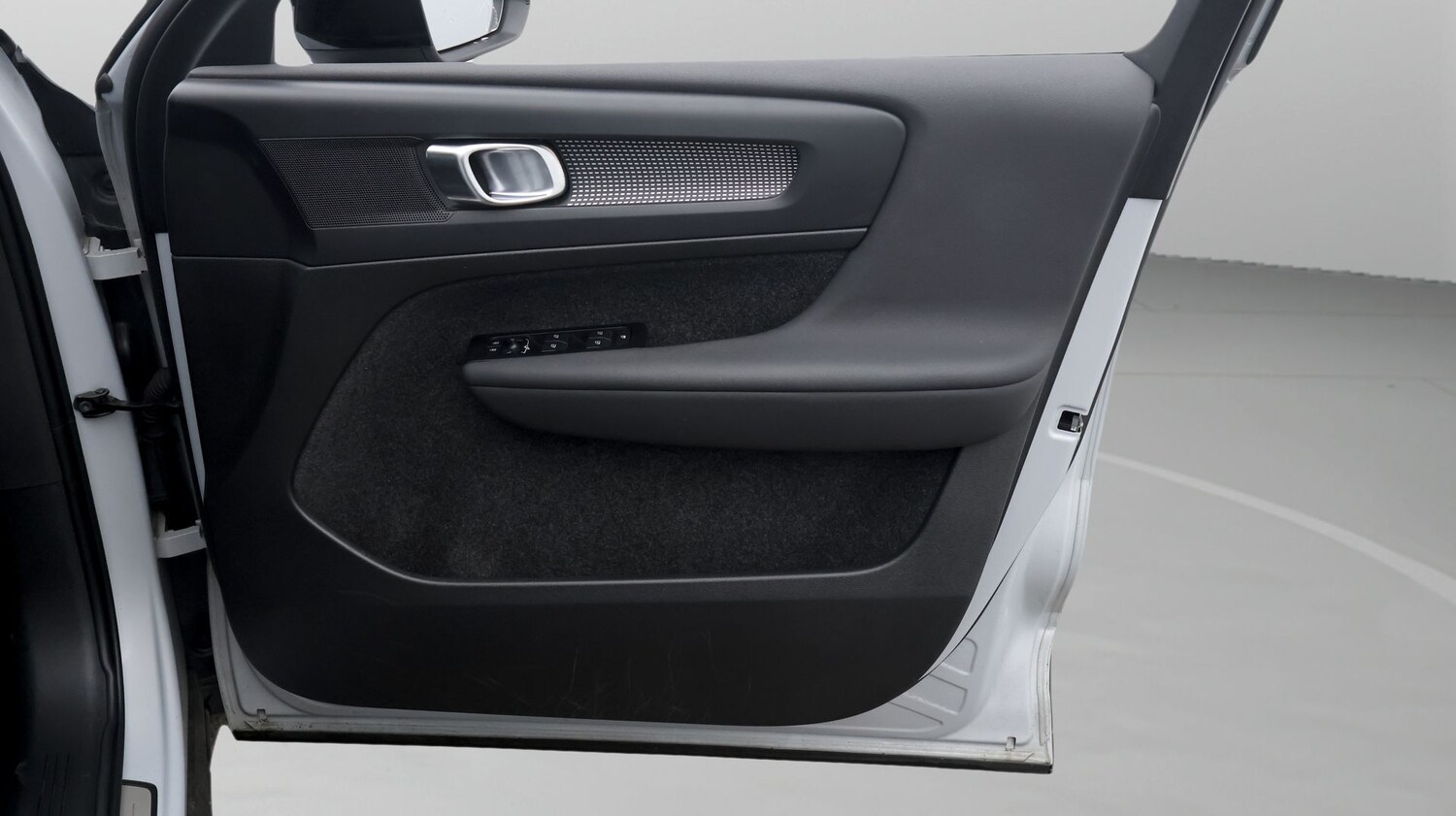 Used Volvo XC40 2022 for sale - 77688940: Photo 15