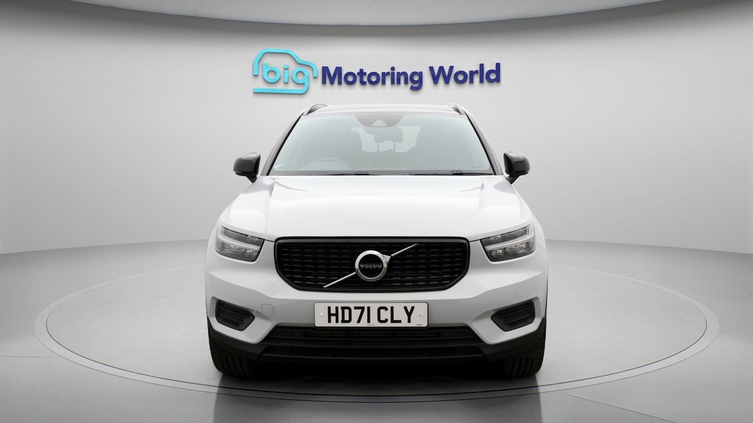 Used Volvo XC40 2022 for sale - 77688940: Photo 2